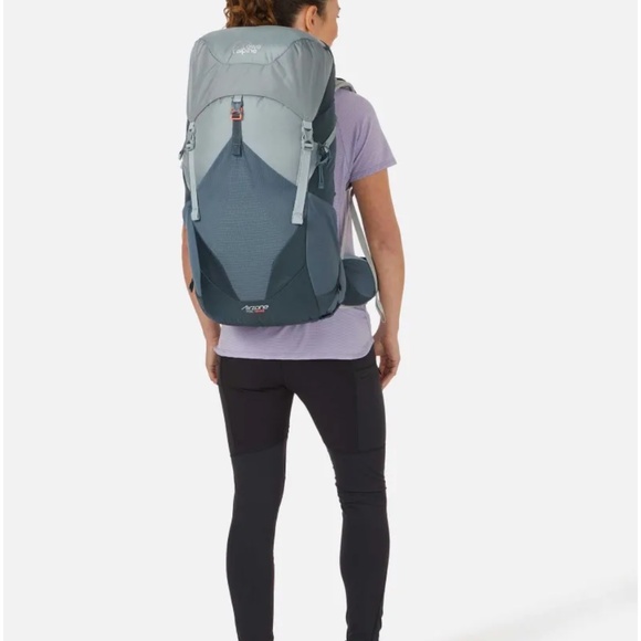 LIKE NEW - LOWE ALPINE - Women’s Hiking Backpack with AirZone - Trail ND33L - Picture 12 of 13